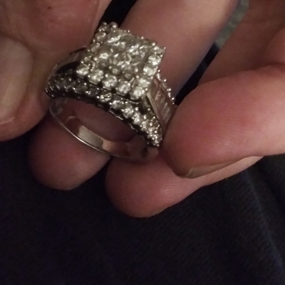 Sold!!! 3ct diamond engagement ring